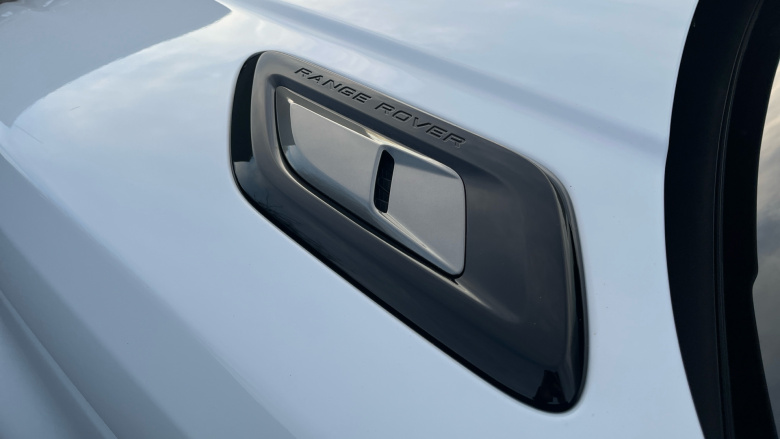 Land Rover Range Rover Sport 3.0 D300 HSE Silver 5dr Auto Diesel Estate